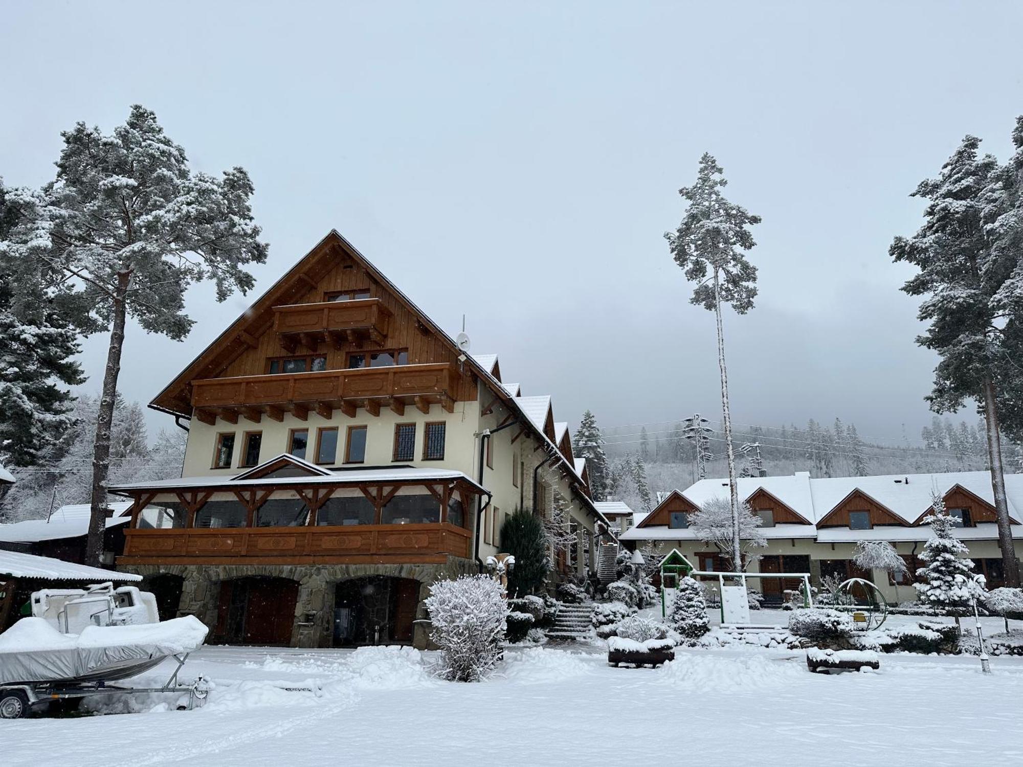 Hotel Slanicky Dvor Námestovo Exteriér fotografie